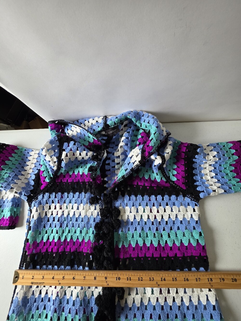 Free the Roses Crochet Hooded Cardigan Open Front Pom-pom Trim Pockets Spring - Picture 9 of 14